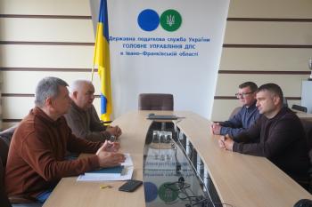 Дроблення бізнесу: податкова служба Прикарпаття закликає до прозорої роботи та пропонує консультаційну підтримку