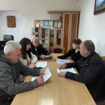 Майнові податки, ПДФО та податковий борг: актуальні питання обговорили податківці Надвірнянської ДПІ та представники Переріслянської тергромади