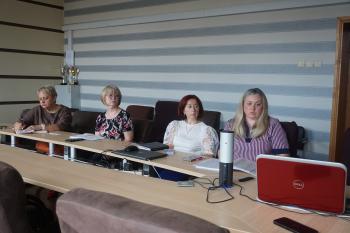 Інформаційна підтримка грантоотримувачів: консультації від податківців та фахівців центру зайнятості