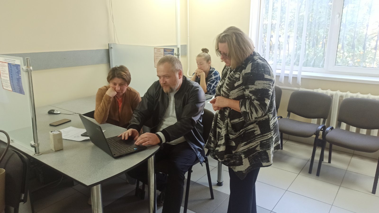Надвірнянські податківці на щоденних тренінгах роз’яснюють платникам податків актуальні питання оподаткування